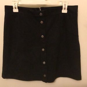 Suede-like black H&M skirt